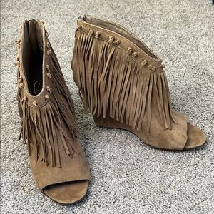 Ash Janis Brown Tan Suede Fringe Peep-Toe Wedge Booties Festival 40 US 9.5 10